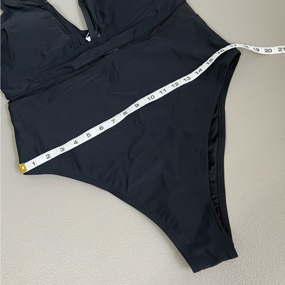 Cupshe Mesh Detail One Piece Swimsuit NWT Size 1X Black Plunge Cheeky - Picture 7 of 10